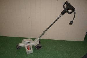 lot 4 image: Craftsman Elecrtic EdgerTrimmer