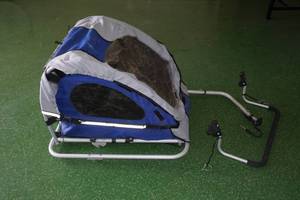 lot 5 image: Instep Pro Bike Trailer
