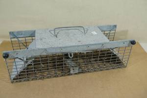 lot 11 image: Havahart Live Trap