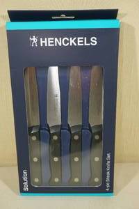 lot 28 image: Henckels 4 Piece Steak Knife Set