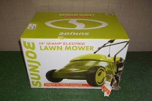 lot 79 image: Sun Joe Mow Joe 14 12-Amp Corded Electric Lawn Mower