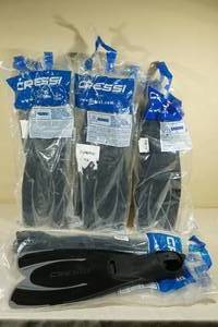 lot 83 image: 4 Sets Cressi Agua Snorkel Fins