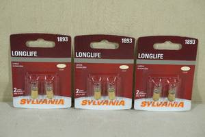 lot 110 image: 3 Sets Sylvania Longlife Lamps -1893
