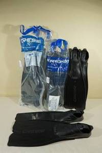 lot 130 image: 4 Sets Cressi Rondinella Snorkel Fins