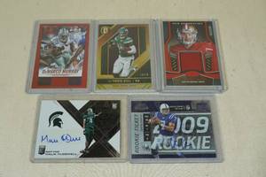 lot 156 image: Insert Football Cards - Bell 1010, Murray 1420