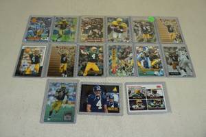 lot 190 image: Brett Favre Football Cards - Falcons and Packers