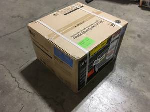 8,000 BTU 115-Volt Window Air Conditioner LW8016ER with ENERGY STAR and Remote in White by LG Electronics   Customer Returns See Pictures