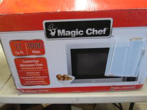 Magic Chef 1.1 cu. ft. 1000-Watt Mi...