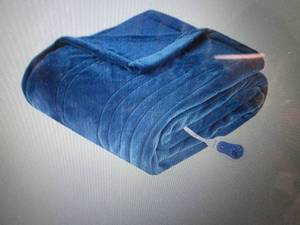 Beautyrest Oversized Heated Plush T...
