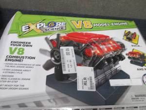 Explore Science V8 Model Engine ope...