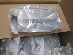 Case of 100 Safety Goggles by R-Rui...