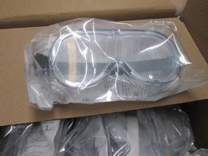 Case of 100 Safety Goggles by R-Rui...