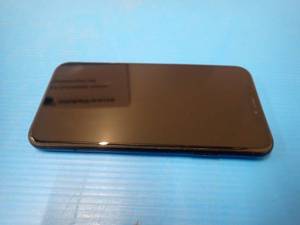 Apple&nbspIphone Xr A1984  64GB of storage  Carrier locked on Verizon  light scratches on screen face  No charger