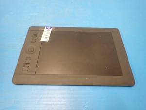 Wacom&nbspPTH-651 Drawing Tablet with no stylus or cables
