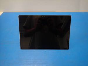 Microsoft&nbspSurface Pro 4 1724 &nbspINTEL(R) CORE(TM) I5-6300U CPU  2.40GHZ  8GB LPDDR3 RAM  256GB SSD  NO OS  No charger &nbsp screen has some yellowing on the edges of screen, couldnt be photod