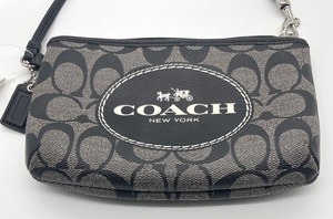 lot 34 image: New Coach Horse and Carriage Signature Wristlet