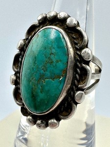 lot 59 image: Stunning Turquoise and Sterling Ring