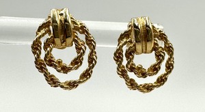 lot 53 image: Pair of Petite 14K Earrings