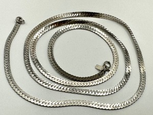 lot 95 image: 27 Sterling Silver Chain