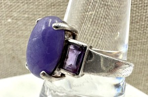 lot 94 image: Sterling and Purple Jade Ring