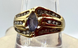 lot 121 image: Lovely 14k Iolite and Diamond Ring