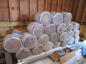 (22) Rolls R-13 Insulation
