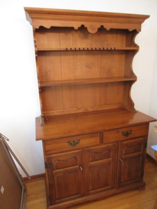 Maple Hutch - Two Piece