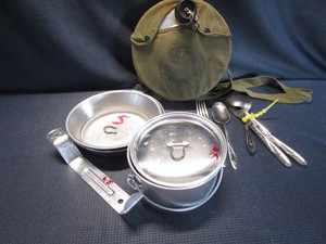 Vintage Camp Kit, Canteen