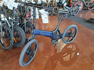 lot 17 image: GoCycle G4 36V 3-speed Foldable 20 Electric Bike Blue Frame