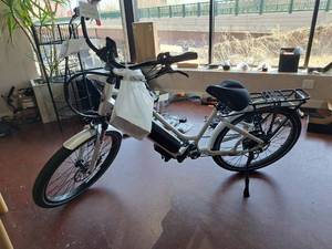 lot 102 image: E-Lux Malibu Stepthru GT 48V 9-speed 26 Electric Bike Gloss White Frame (New in Box)