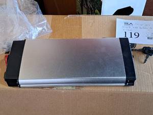 lot 119 image: TD HITech 24V10.75Ah Lithium Battery RT0705C