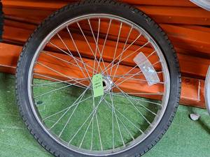 lot 902 image: 24 Trike Wheel with 24x2.125 Tire