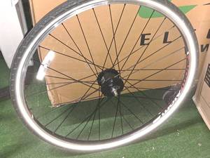 lot 913 image: Atom 28 Front Hub Motor E-Bike Wheel