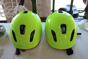 lot 212 image: Lot of (2) Serfas Kilowatt LXL E-Bike Helmets HT504