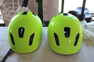 lot 214 image: Lot of (2) Serfas Kilowatt LXL E-Bike Helmets HT504