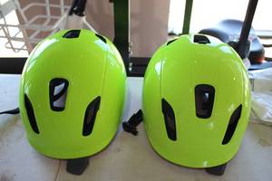 lot 215 image: Lot of (2) Serfas Kilowatt LXL E-Bike Helmets HT504