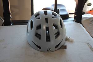 lot 229 image: Bern Parker Size Medium E-Bike Helmet