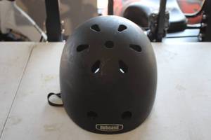 lot 274 image: Nutcase Size Large E-Bike Helmet (used)