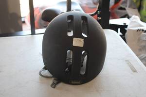 lot 277 image: Nutcase LXL E-Bike Helmet (used)