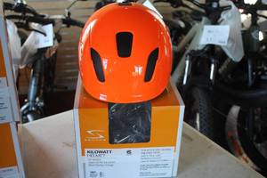 lot 325 image: Serfas Kilowatt SM E-Bike Helmet HT-500SO (in box)