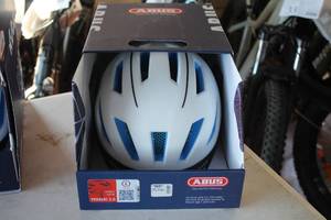 lot 363 image: Abus Pedelec 2.0 Size Large E-Bike Helmet (in box)