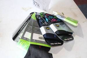 lot 378 image: Lot of (6 Pair) DeFeet SmallMedium Socks