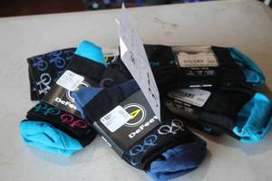 lot 377 image: Lot of (5 Pair) DeFeet Size Small Socks