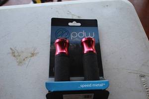lot 464 image: Lot of (One Pair) PDW Speed Metal Hand Grips - Left and Right (in original packaging)