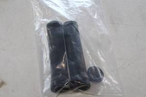 lot 466 image: Lot of (2) Hand Grips