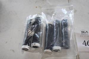 lot 467 image: Lot of (5) Hand Grips