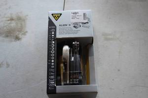 lot 492A image: Topeak Alien II Folding Multi-Tool (in original packaging)