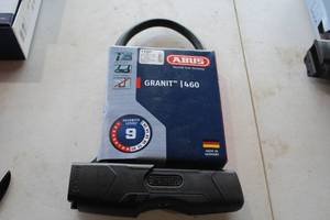 lot 563 image: Abus GRANIT 460 9 Keyed U-Lock (in original packaging)