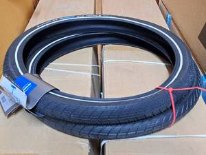lot 1018 image: Lot of (2) Schwalbe Big Apple Bike Tires 20x2.0 (New)