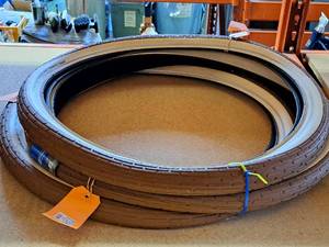 lot 950 image: Lot of (2) Schwalbe Fat Frank Fat Bike Tires 26x2.35 (New)